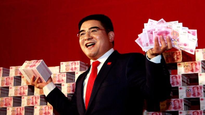 两位“首善”商人:一个涉黑被判死刑,一个伪造死亡证明